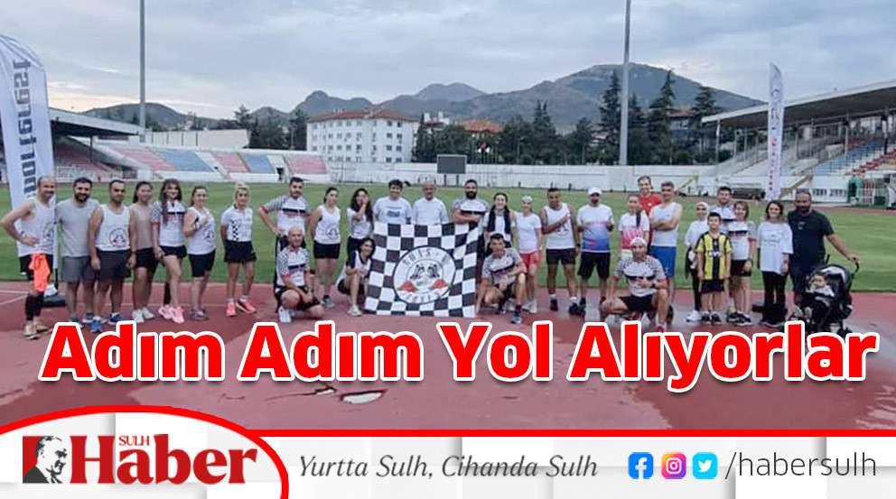 Adım Adım Yol Alıyorlar